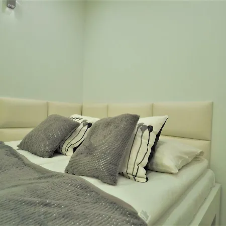 Gorące źródła Centrum Apartament *